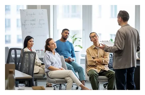 Career guidance discussion with students in a mentoring session
